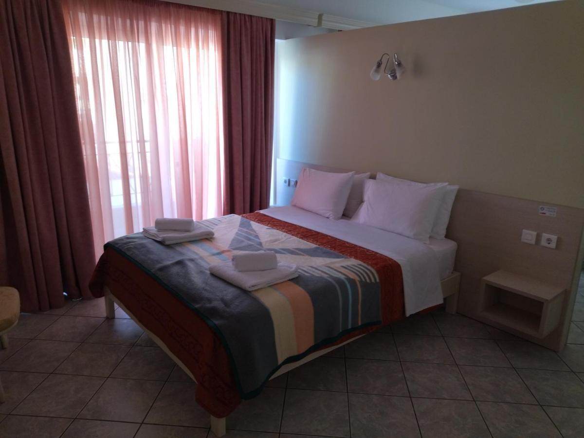 Chrisi Akti Hotel นาฟปาคตอส ห้อง รูปภาพ