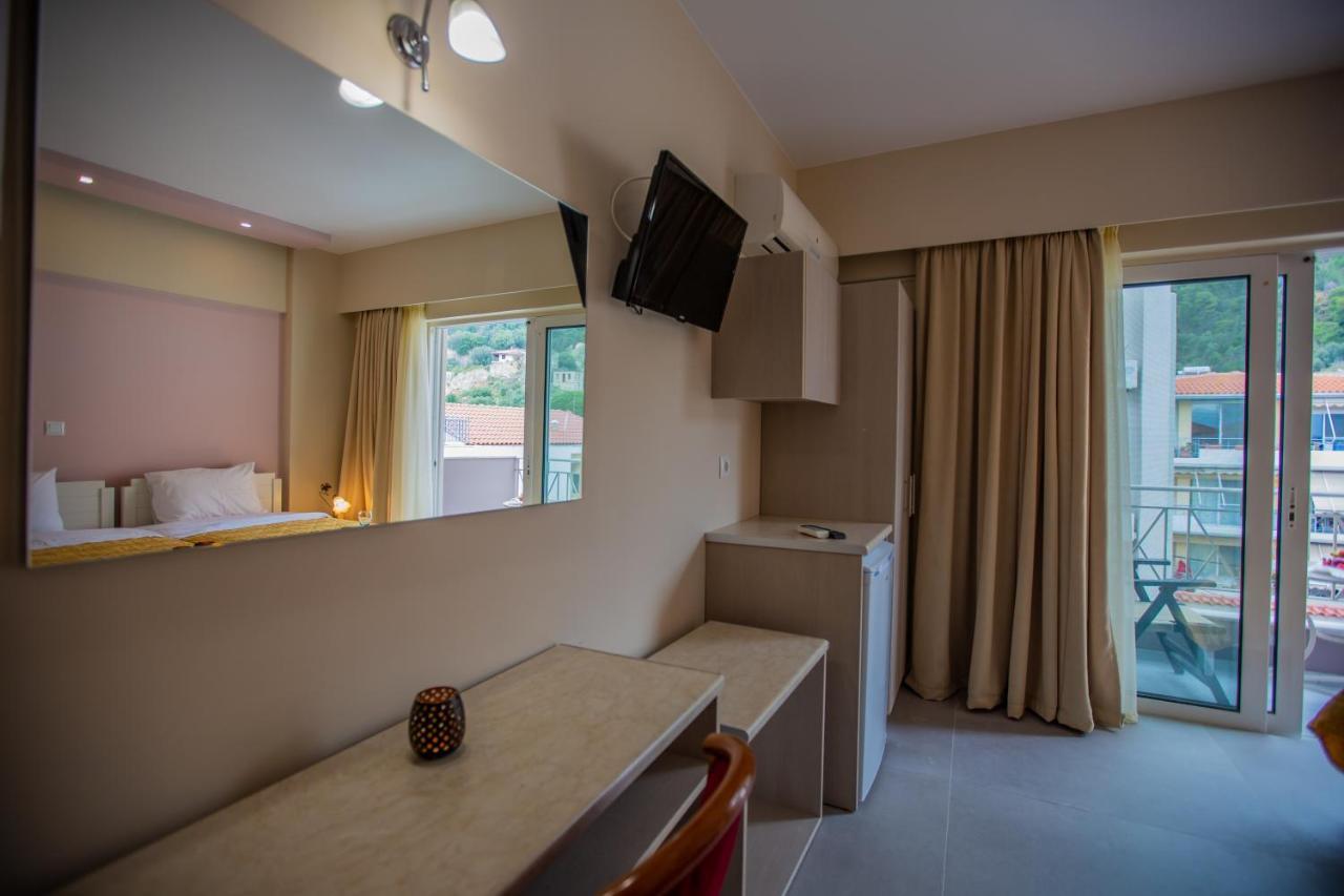 Chrisi Akti Hotel นาฟปาคตอส ภายนอก รูปภาพ
