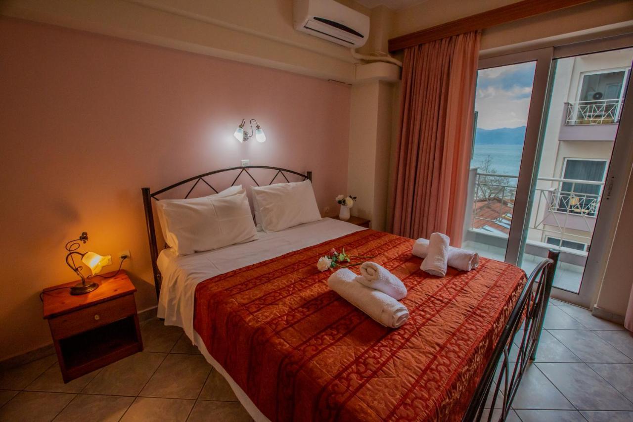Chrisi Akti Hotel นาฟปาคตอส ภายนอก รูปภาพ