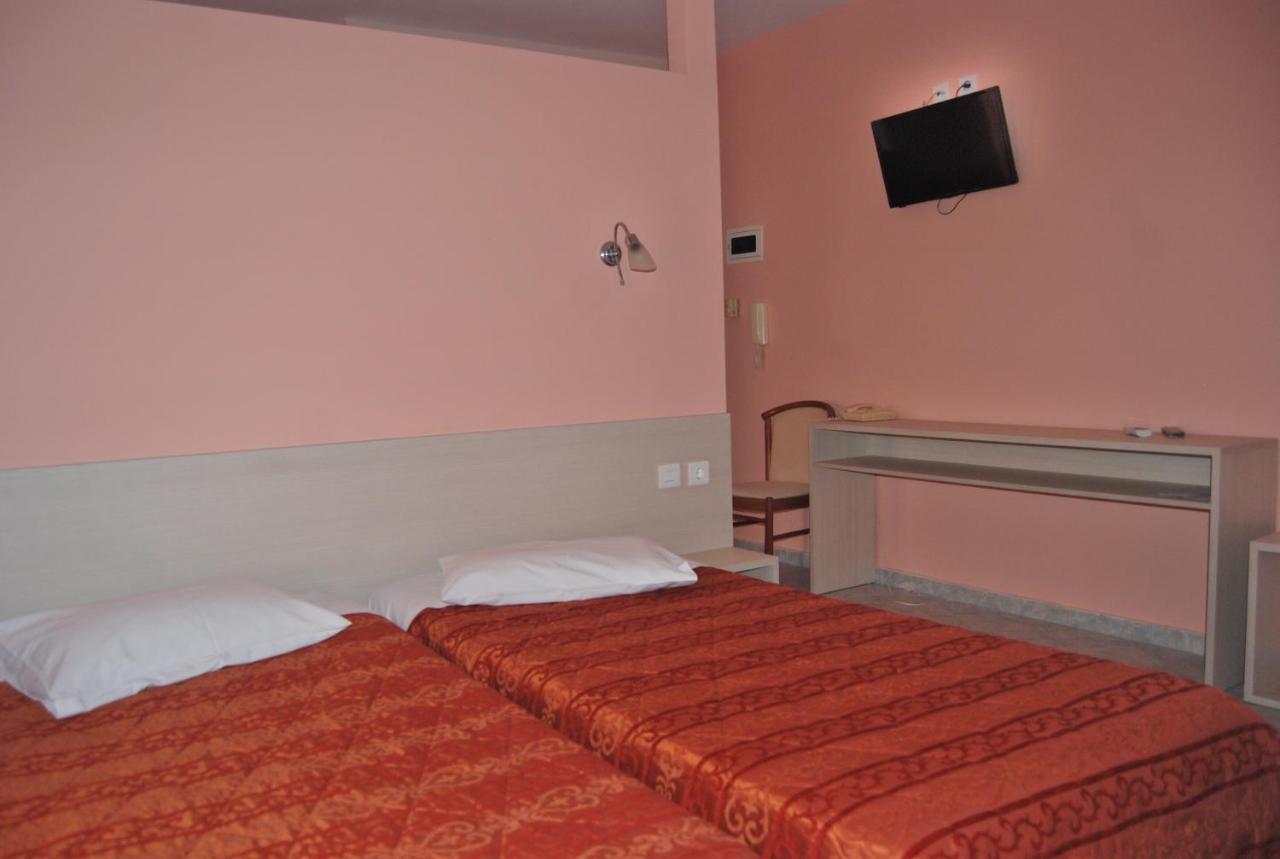 Chrisi Akti Hotel นาฟปาคตอส ภายนอก รูปภาพ
